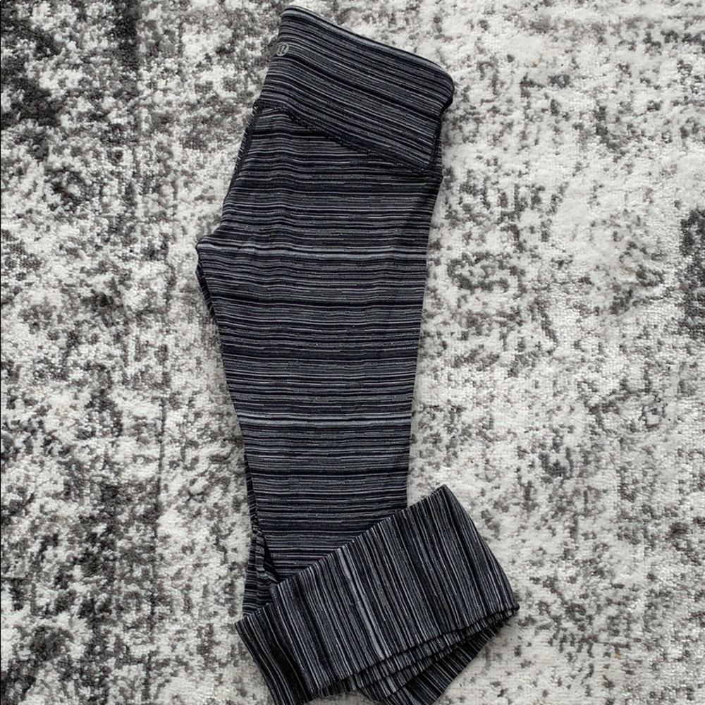 Lululemon leggings size 4